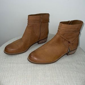 Booties. Tan leather by Aerosol. Size 10M